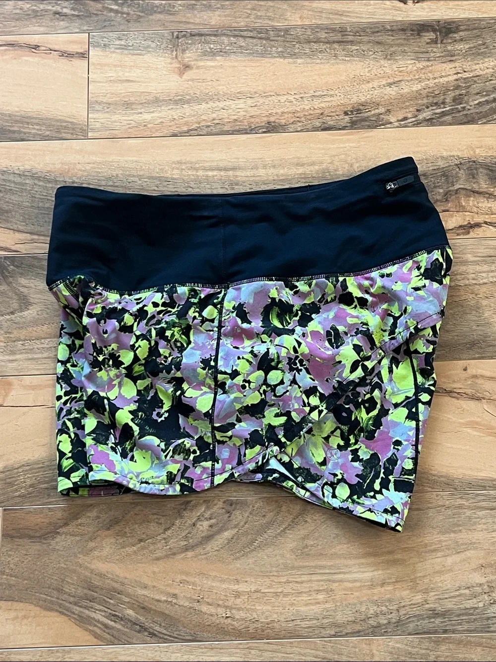 Lululemon Speed Up Floral Running Shorts Black Multicolor Athletic Workout Sz 6